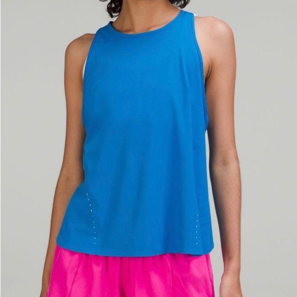 NWT lululemon lightweight stretch run tank. Poolside blue. Size 6
